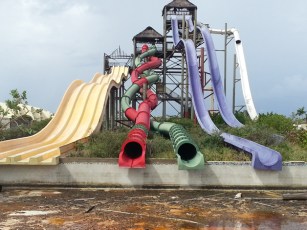 AbandonedWaterslide5